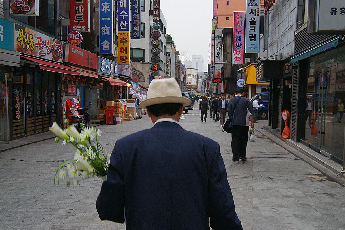 Dans une rue de Séoul