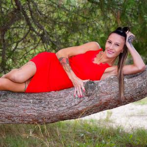 Cyndie grimpe aux arbres