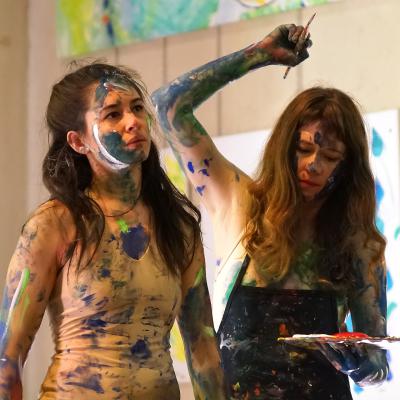 Madjin Peformeuse et plasticienne - Clara Villalba chorégraphe