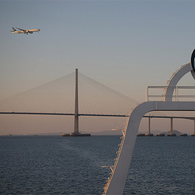 Le vol de 8:10 de Paris