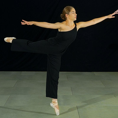 Emilie - Danse à Arre